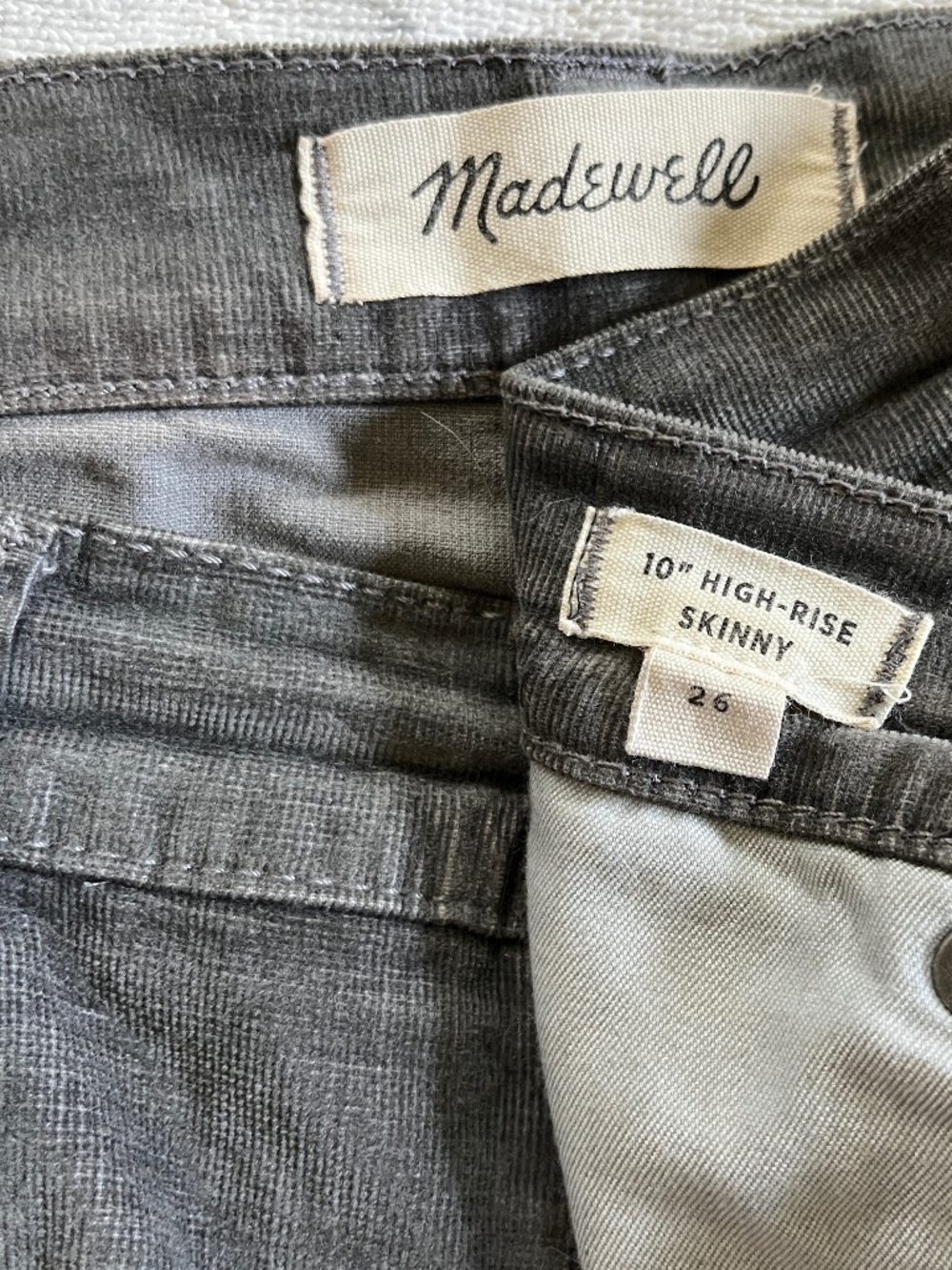 Madewell 10" High-Rise Skinny Gray pinwale corduroy, size 26